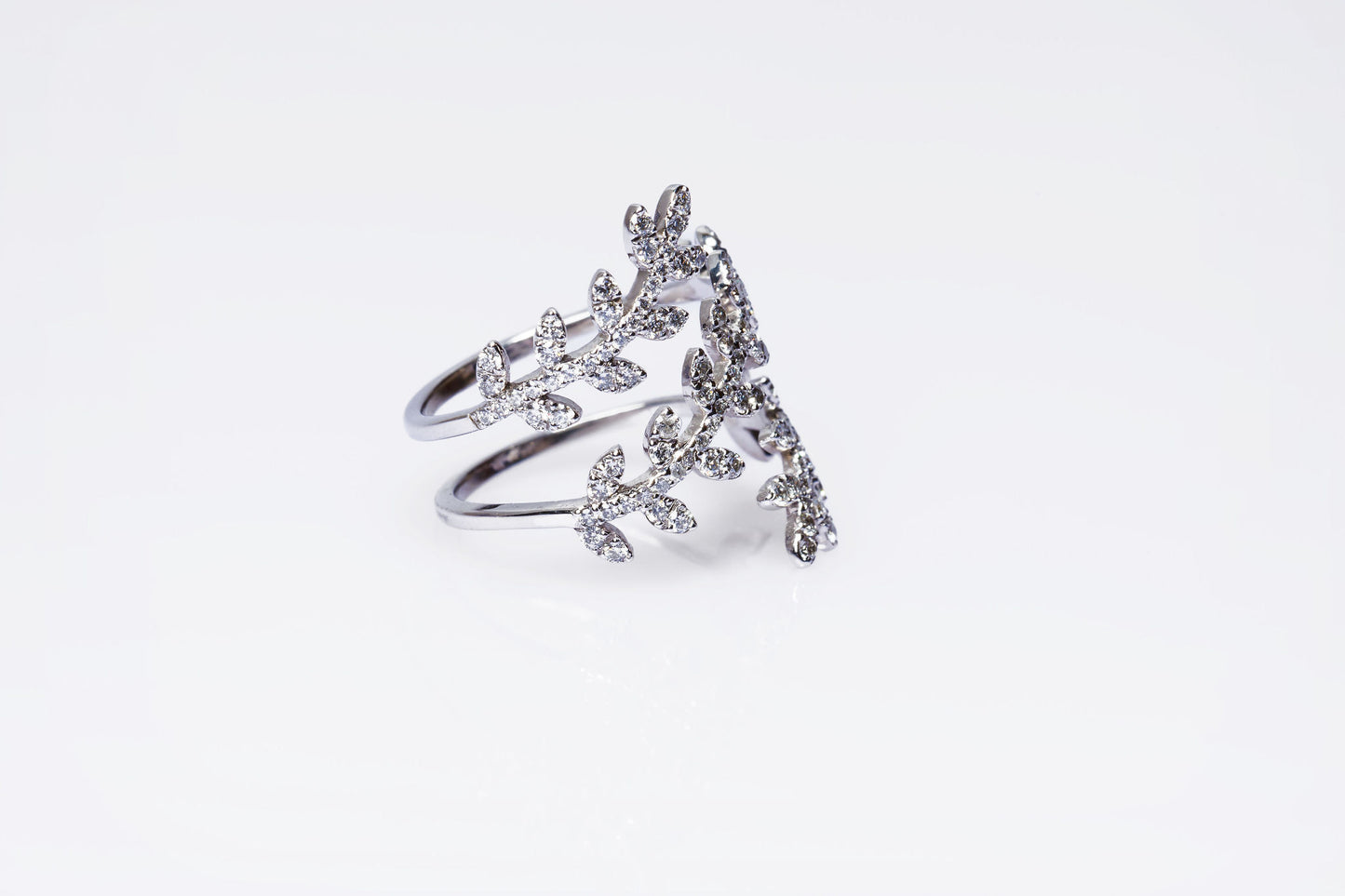 Diamond Leaf Multi-Direction Ring